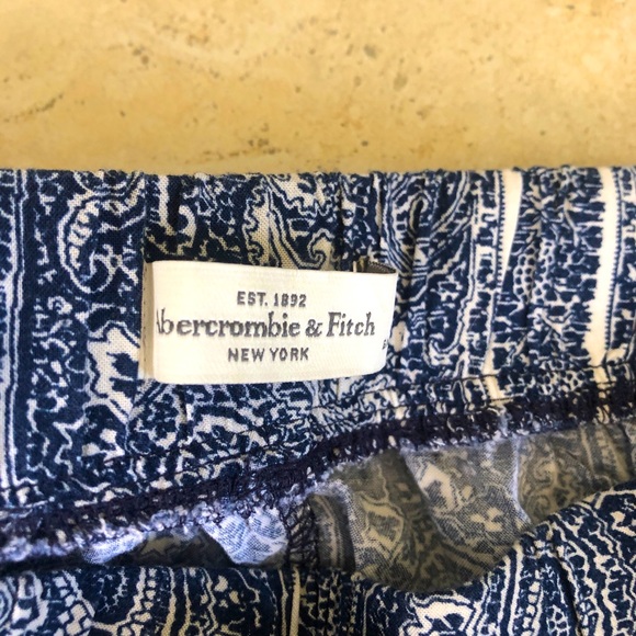 Abercrombie & Fitch Shorts - Picture 4 of 5